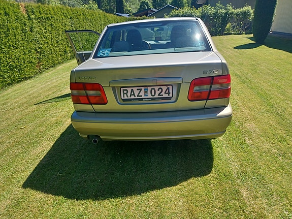Volvo S70 4 of 5