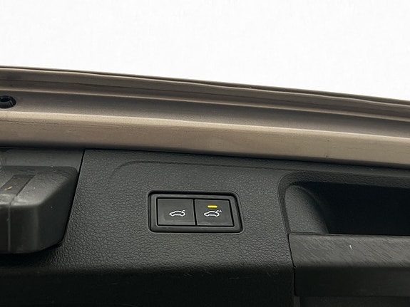 Volkswagen Passat 27 of 30
