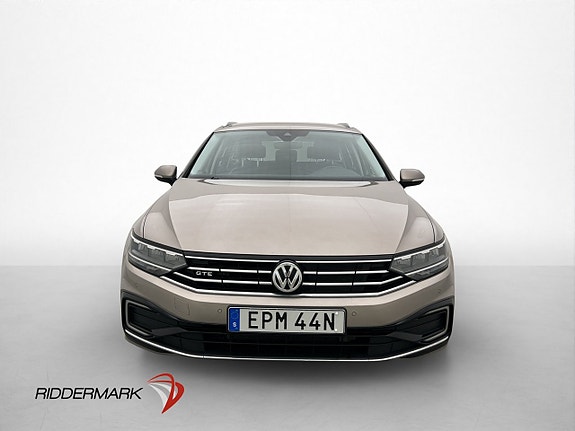 Volkswagen Passat 2 of 5