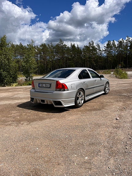 Volvo S60 3 of 5