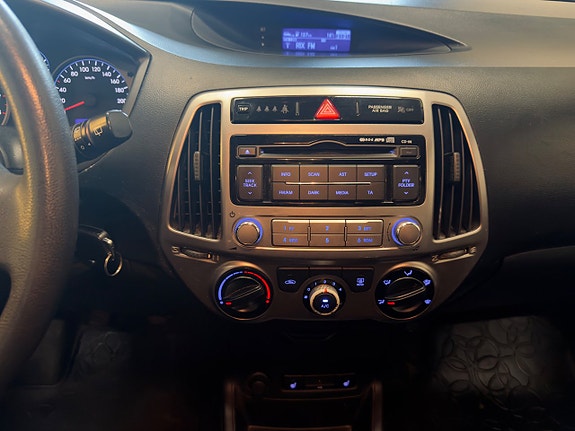 Hyundai i20 11 of 18
