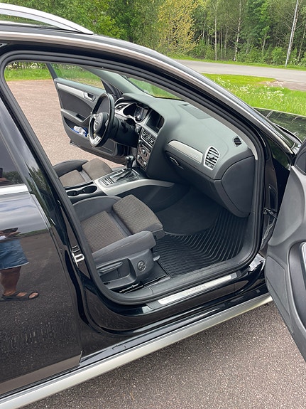 Audi A4 allroad 4 of 5