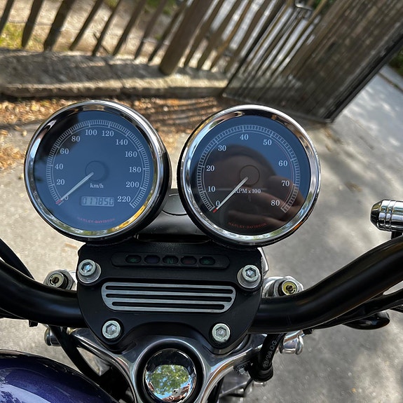 Harley-Davidson Harley-Davidson XL1200S Sportster Sport 4 of 5