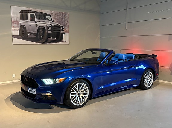 Ford Mustang 3 of 18