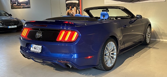Ford Mustang 18 of 18