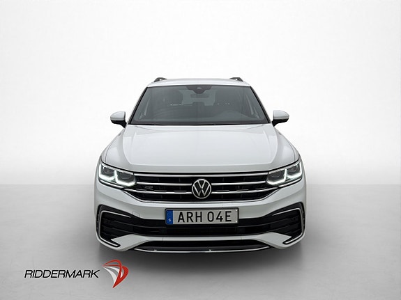 Volkswagen Tiguan 2 of 5