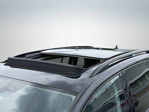 Volkswagen Touran 9 of 30