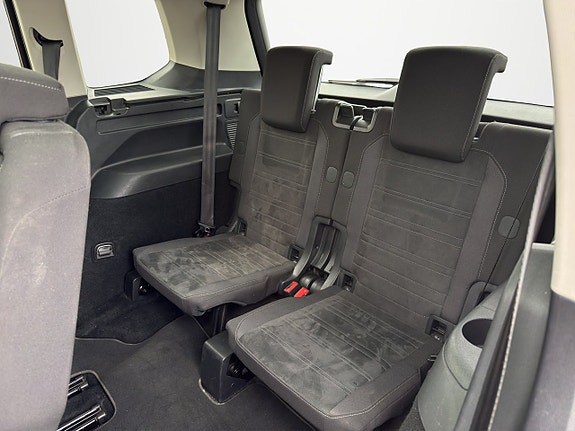 Volkswagen Touran 18 of 30