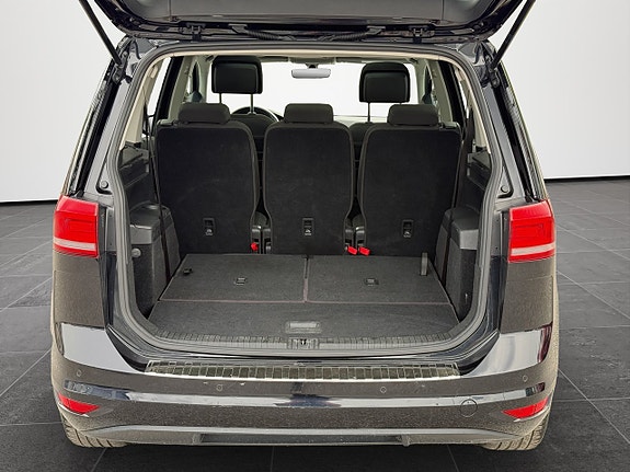 Volkswagen Touran 21 of 30