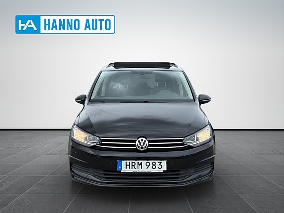 Volkswagen Touran 8 of 30