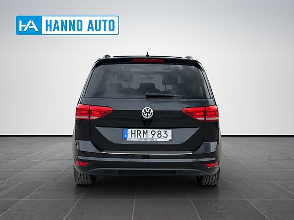 Volkswagen Touran 4 of 30
