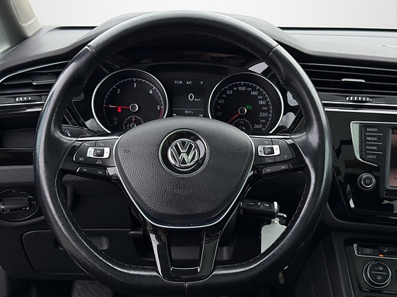 Volkswagen Touran 27 of 30