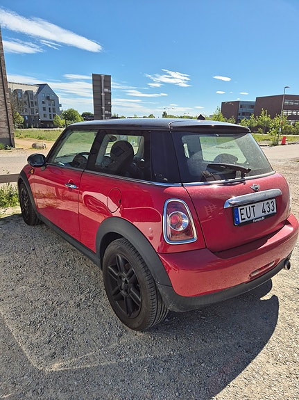 MINI Cooper 3 of 3