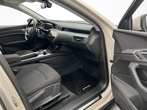 Audi e-tron 25 of 30