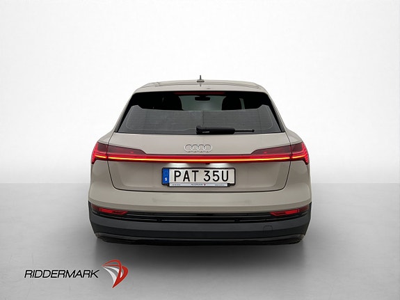 Audi e-tron 8 of 30