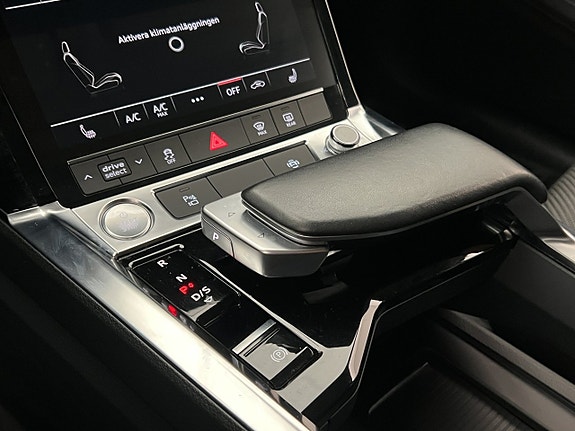 Audi e-tron 23 of 30