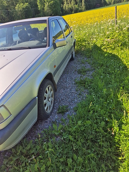 Volvo 850 2 of 5