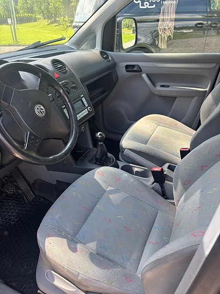 Volkswagen Caddy 4 of 5