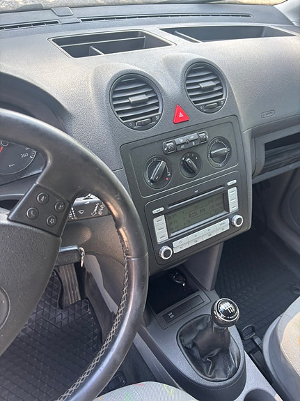 Volkswagen Caddy 5 of 5