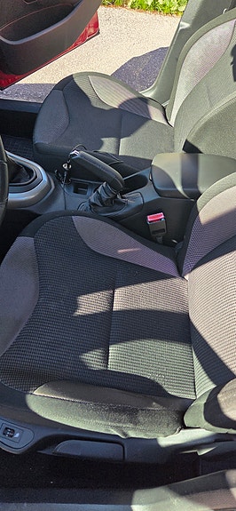 Peugeot 308 4 of 5