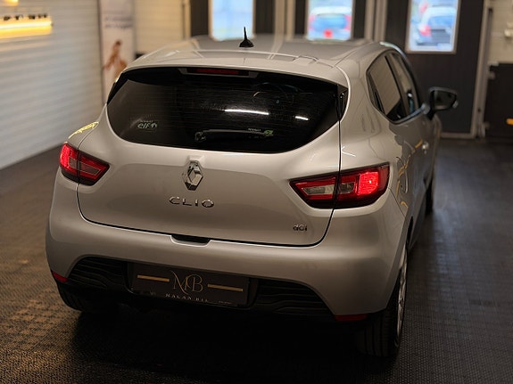 Renault Clio 9 of 28