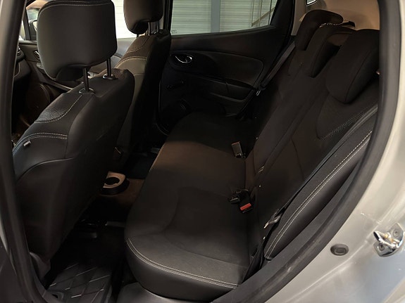 Renault Clio 27 of 28