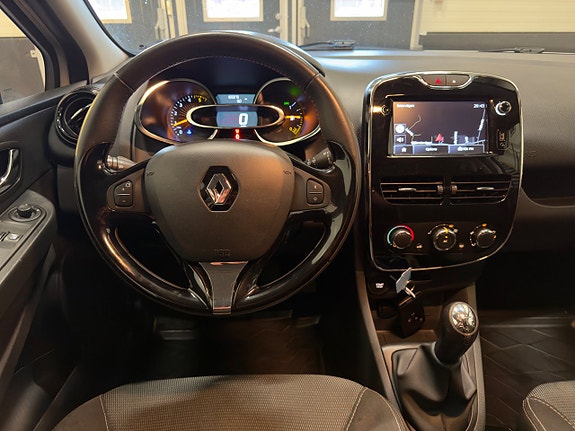 Renault Clio 13 of 28