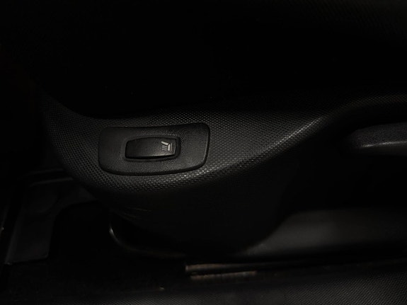 Renault Clio 20 of 28