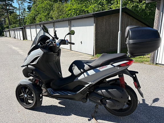 Piaggio MP3 300 HPE 5 of 8