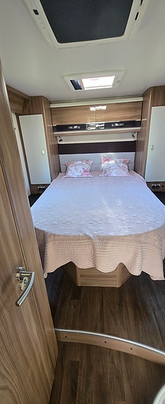 Swift Toscane 794 queen bed 12 of 12