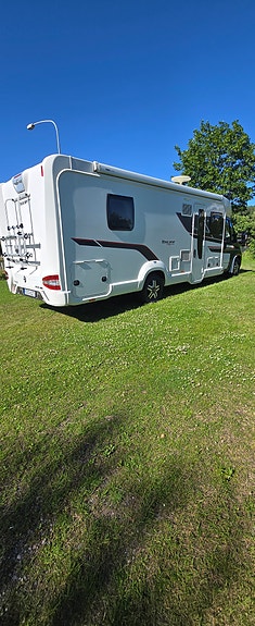 Swift Toscane 794 queen bed 4 of 12