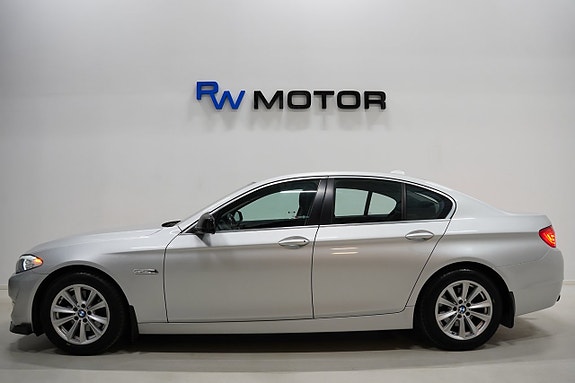 BMW 520d 3 of 5