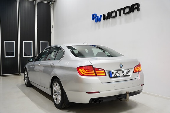 BMW 520d 4 of 5