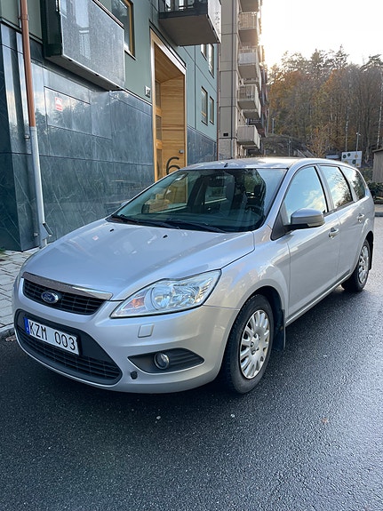 Ford Focus 2 of 5