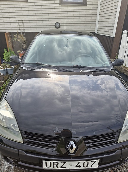 Renault Clio 2 of 5