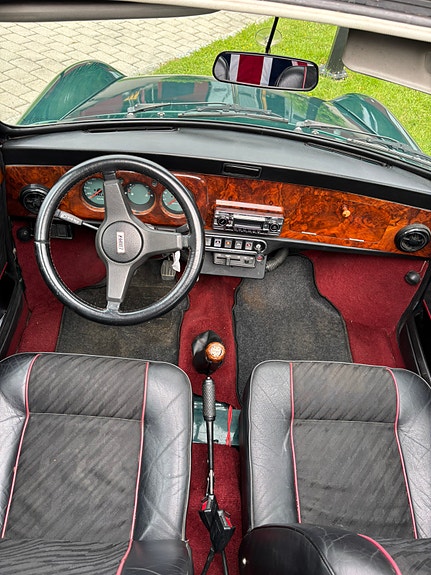 MINI Cooper 4 of 5