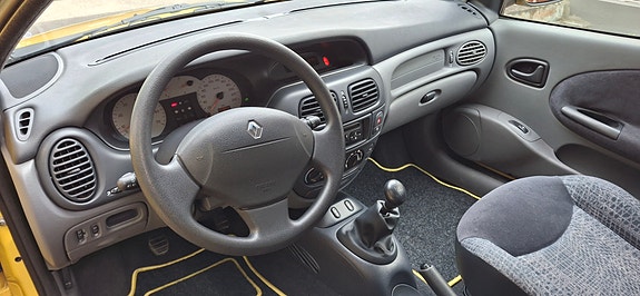 Renault Megane 7 of 16
