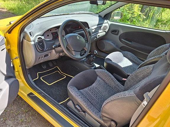 Renault Megane 6 of 16