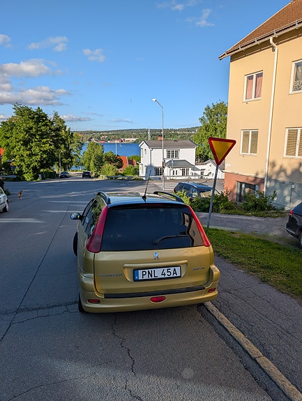 Peugeot 206 SW 4 of 5
