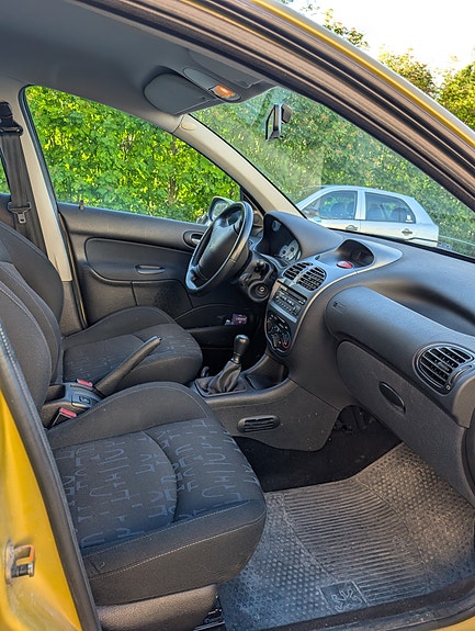 Peugeot 206 SW 6 of 11