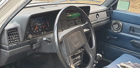 Volvo 240 6 of 6