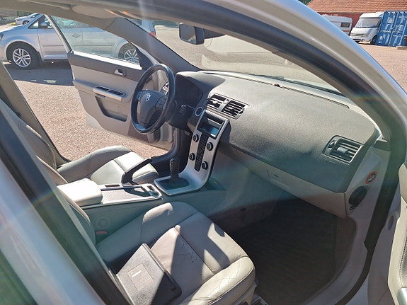 Volvo V50 5 of 6