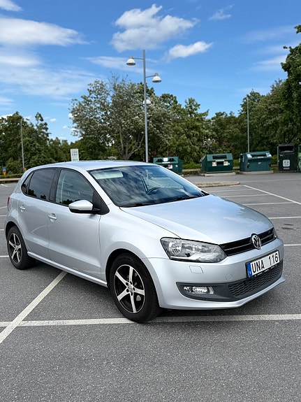 Volkswagen Polo 2 of 5