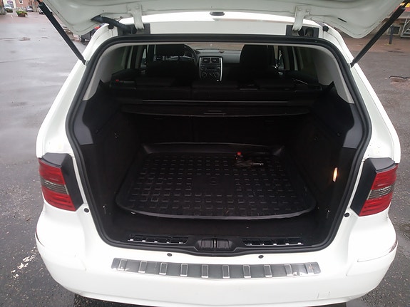 Mercedes-Benz B170 5 of 5