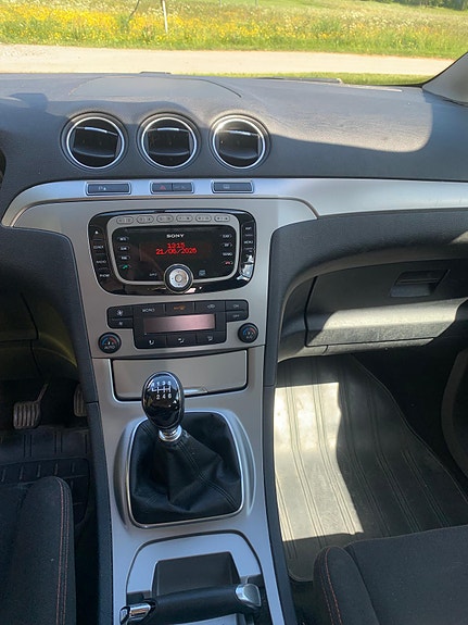 Ford S-MAX 2 of 5