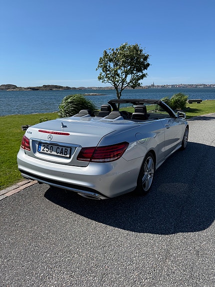 Mercedes-Benz E250 3 of 5