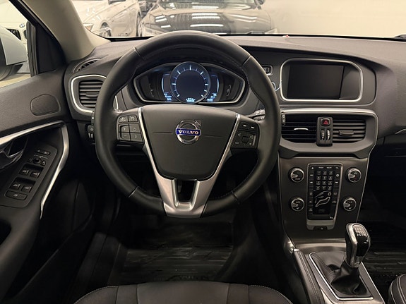 Volvo V40 8 of 8
