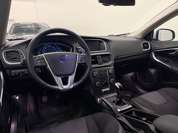 Volvo V40 7 of 8