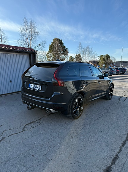 Volvo XC60 2 of 2