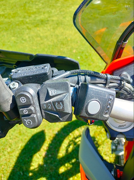 KTM 690 ENDURO R 7 of 25